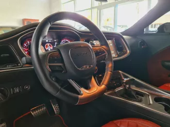 AED 3820/MONTH-DODGE CHALLENGER HELLCAT - 2018-GCC-FULLY LOADED-UNDER WARRANTY-IMMACULATE CONDITION
