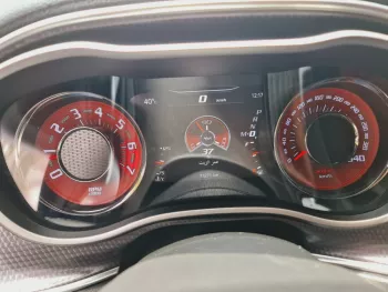 AED 3820/MONTH-DODGE CHALLENGER HELLCAT - 2018-GCC-FULLY LOADED-UNDER WARRANTY-IMMACULATE CONDITION