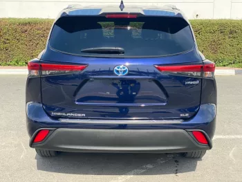 TOYOTA - HIGHLANDER XLE - HYBRID 2021