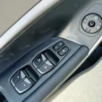 HYUNDAI SANTAFE 2.4L 4CY PETROL SILVER 2018 - Thumbnail 31