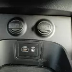 HYUNDAI SANTAFE 2.4L 4CY PETROL SILVER 2018 - Thumbnail 39