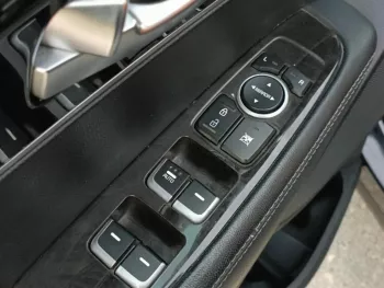 KIA SORENTO 2.4L 4CY PETROL BLACK 2017