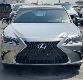 Lexus es250 model year 2022 petrol