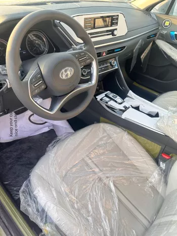 Hyundai Sonata 2.5 petrol basic option