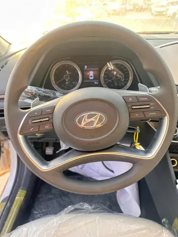 Hyundai Sonata 2.5 petrol basic option
