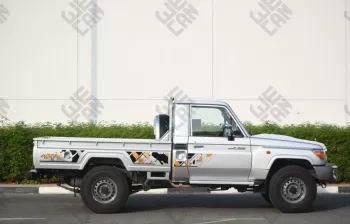 TOYOTA LAND CRUISER PICKUP