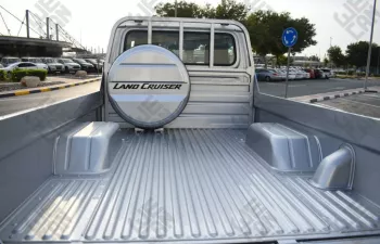 TOYOTA LAND CRUISER PICKUP