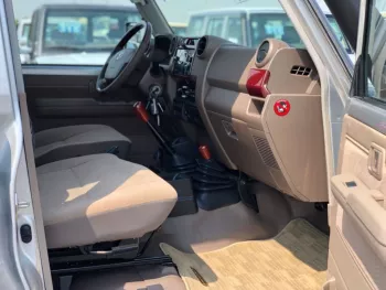 Toyota Land Cruiser Pickup 2021 PETROL