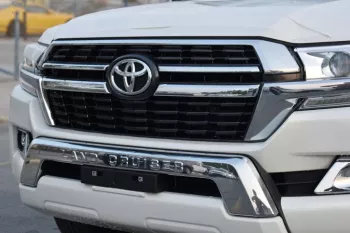 Toyota Land Cruiser VX 2021