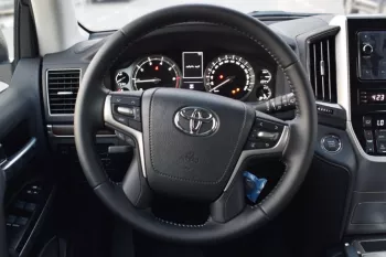 Toyota Land Cruiser VX 2021