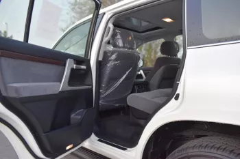 Toyota Land Cruiser VX 2021