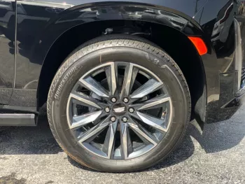Cadillac Escalade black inside beige 2022 Platinum sports