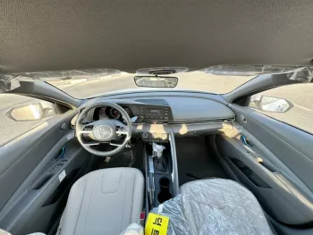 Huyndai Elantra 1.6L basic Option 2022