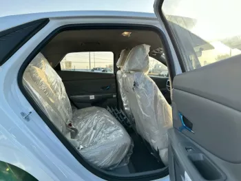 Huyndai Elantra 1.6L basic Option 2022
