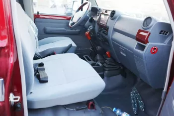 TOYOTA LAND CRUISER PICKUP 2020 (4.0L)