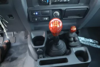 TOYOTA LAND CRUISER PICKUP 2020 (4.0L)