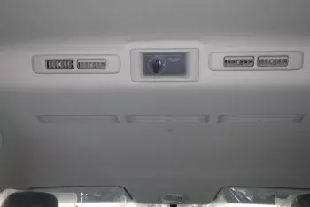 NISSAN / NV350 / URVAN / 13 SEATERS / CARGO VAN / GCC / 2018 /