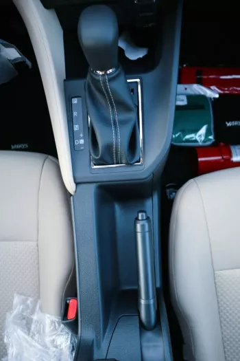 TOYOTA YARIS BASIC 2022 (1.5L)
