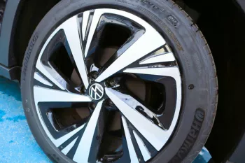 VOLKSWAGAN ID.6 PRO CROZZ 7 SEATER FULL OPTION