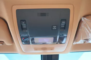 Lexus ES300H - GCC – 2.5L 2023 – Hybrid 4 cylinder
