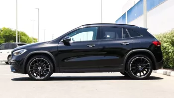 Mercedes GLA200 Black 2021