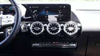 Mercedes GLA200 Black 2021