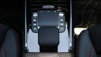 Mercedes GLA200 Black 2021