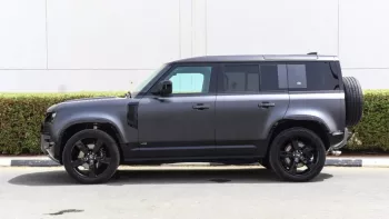 Defender V8 Ltd Edition Black Matt Inside Black 2023