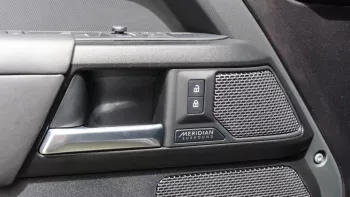 Defender V8 Ltd Edition Black Matt Inside Black 2023