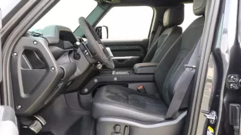 Defender V8 Ltd Edition Black Matt Inside Black 2023