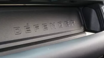 Defender V8 Ltd Edition Black Matt Inside Black 2023