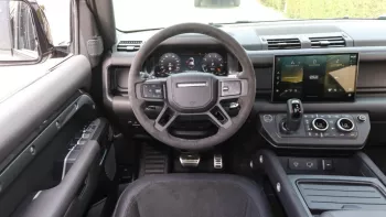 Defender V8 Ltd Edition Black Matt Inside Black 2023