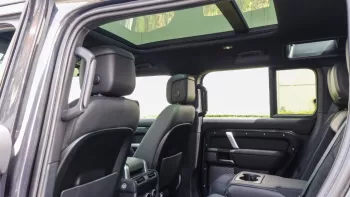 Defender V8 Ltd Edition Black Matt Inside Black 2023