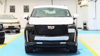 Cadillac Escalade 600 Sport Platinum Black Inside Beige 2022