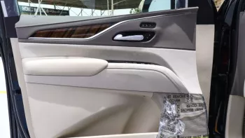 Cadillac Escalade 600 Sport Platinum Black Inside Beige 2022