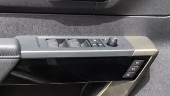 Tundra 2WD Limited Blue Inside Black 2022
