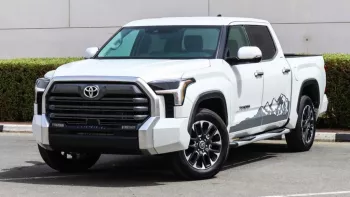 Tundra 2WD Limited White Inside Grey 2022