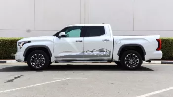 Tundra 2WD Limited White Inside Grey 2022