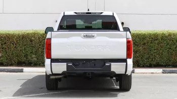 Tundra 2WD Limited White Inside Grey 2022
