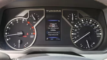 Tundra 2WD Limited White Inside Grey 2022