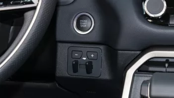 Tundra 2WD Limited White Inside Grey 2022