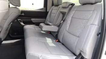 Tundra 2WD Limited White Inside Grey 2022