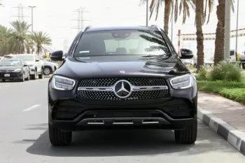 Mercedes GLC 300 Black Inside Red 2022