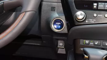 Lexus ES300h Hybrid Outside Titanium Inside Tan 2022.