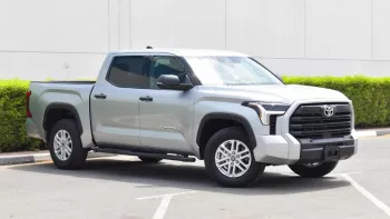 New Tundra 2WD SR5 Crew Max Outside Silver Inside Black 2022.
