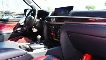 LEXUS LX 570 S BLACK EDITION 2021