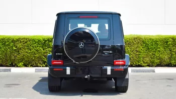Mercedes Benz G500 OUTSIDE Black INSIDE Red MODEL 2022.