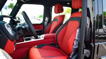 Mercedes Benz G500 OUTSIDE Black INSIDE Red MODEL 2022.