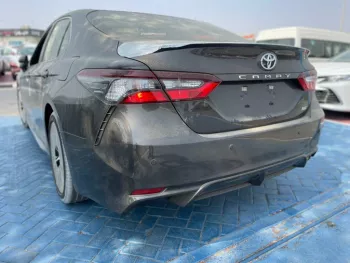 2022 Toyota Camry SE 3.5L V6
