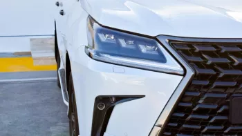 LEXUS LX 570 BLACK EDITION S 2021
